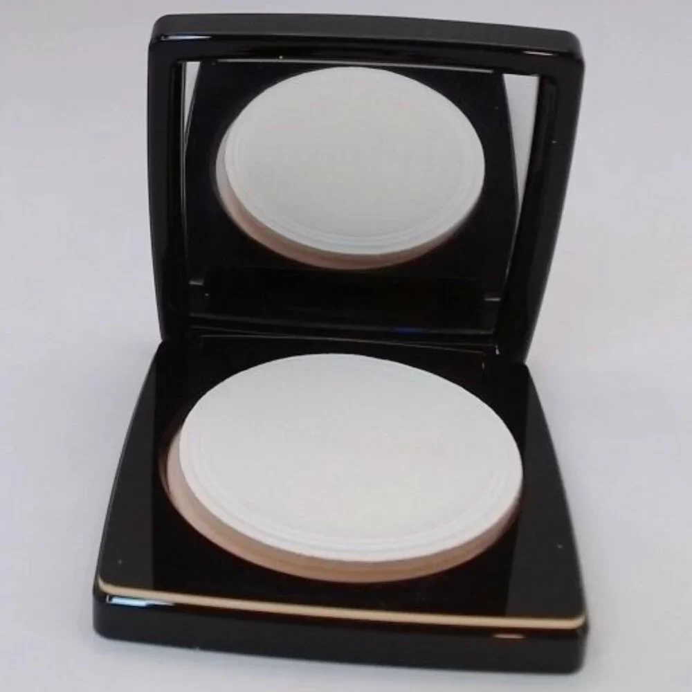 Bobbi‎ Brown - Sheer Finish Pressed Powder, Soft Porcelain BNIB